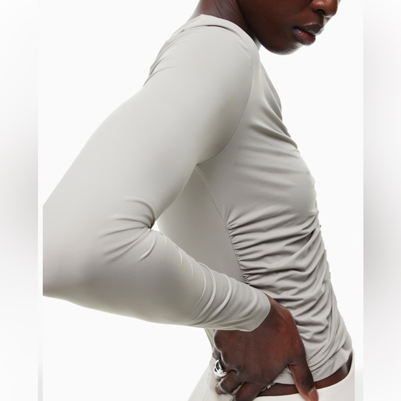 NWTG Aritzia Wilfred Bistro Longsleeve - Picture 2 of 6